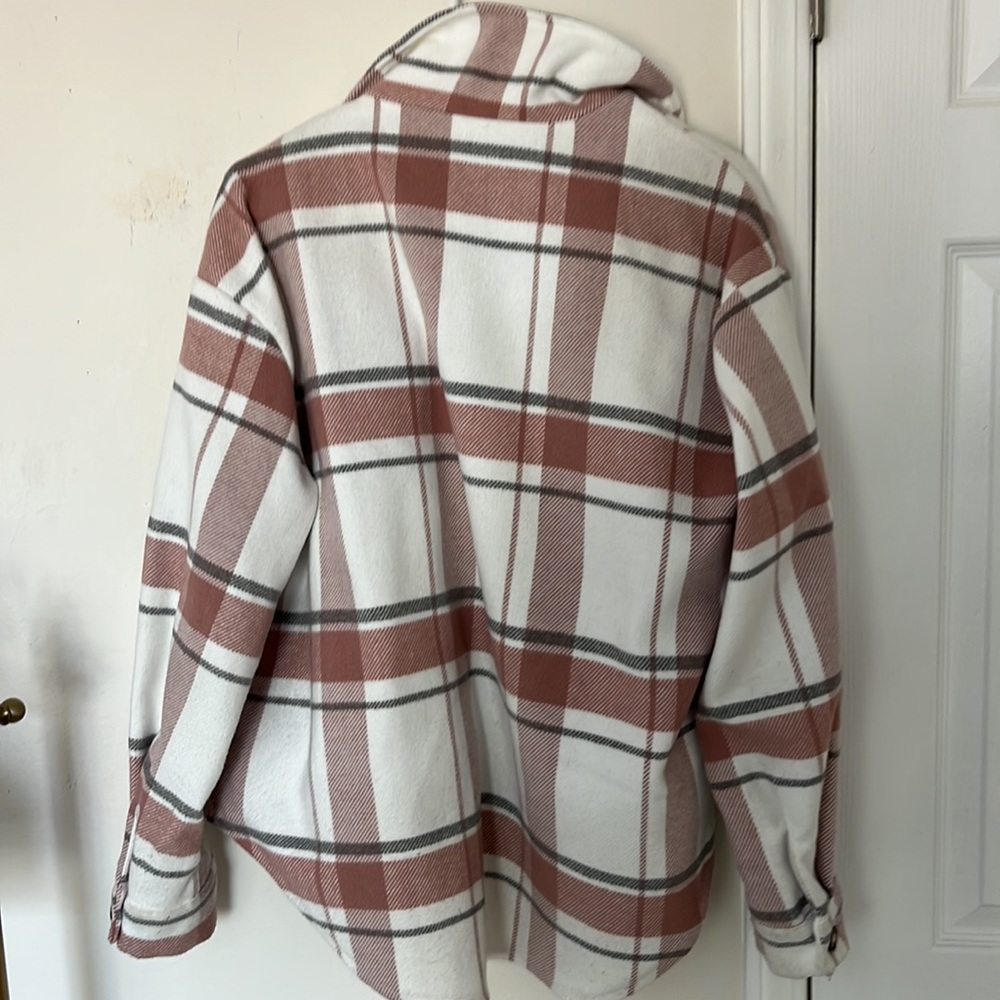 Pink flannel/jacket - Picture 4 of 4